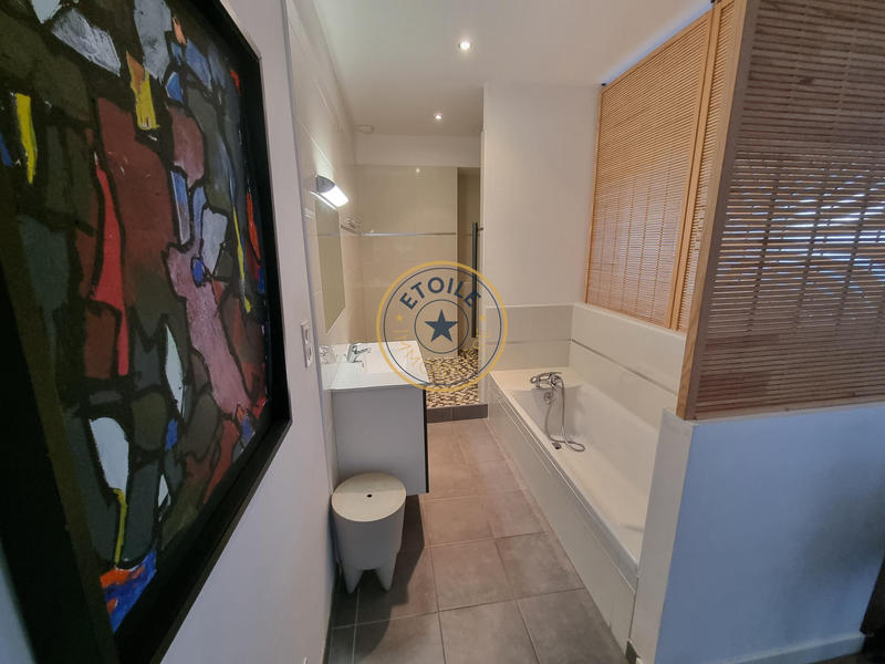 Appartement - 158 m² - 6 pièces