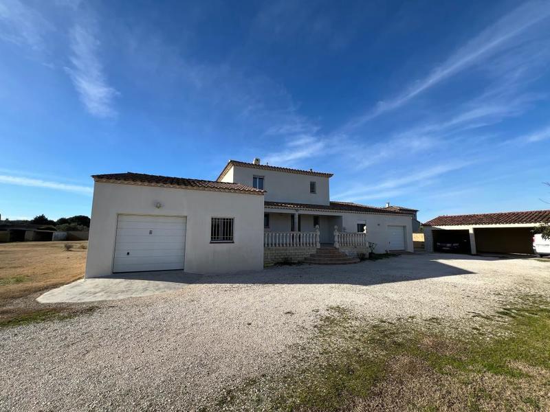 Maison - 250 m² - 9 pièces