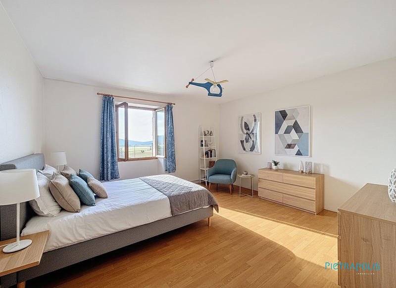 Maison - 195 m² - 7 pièces