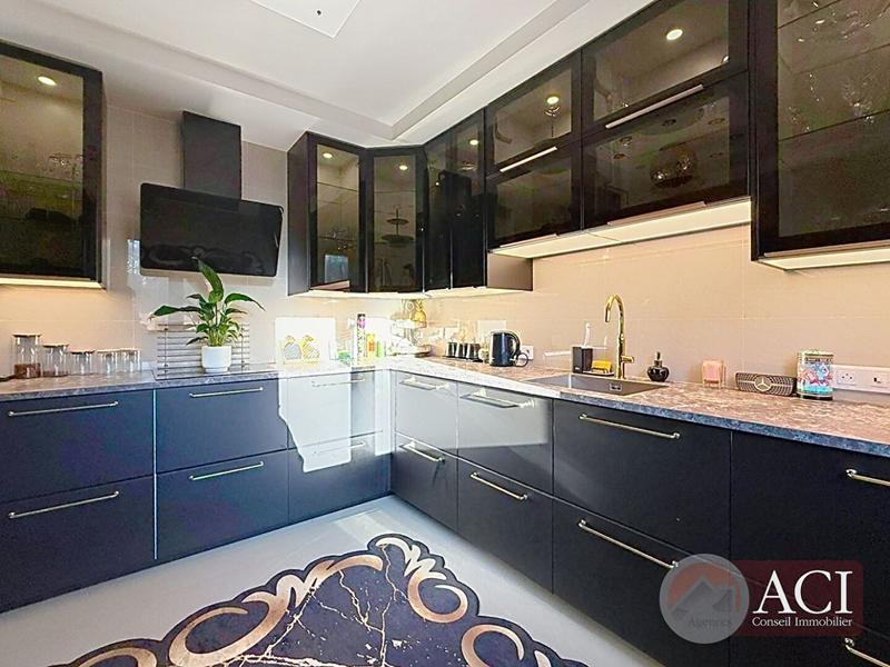 Maison - 149 m² - 7 pièces