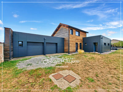 Maison - 147 m² - 6 pièces