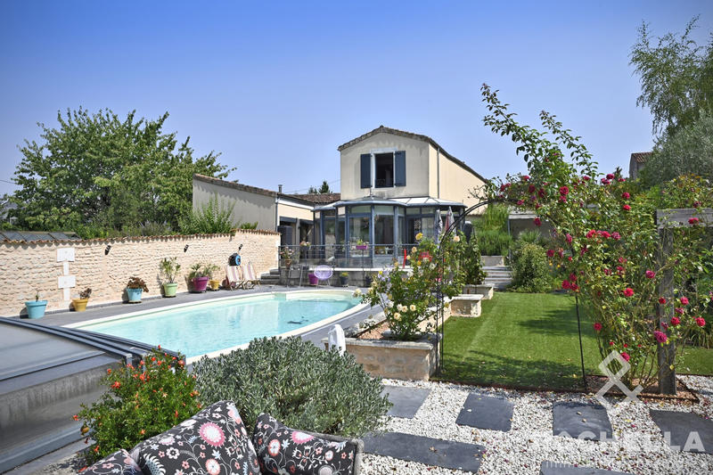 Maison contemporaine - 269 m² - 8 pièces