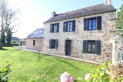 Maison - 128 m² - 8 pièces