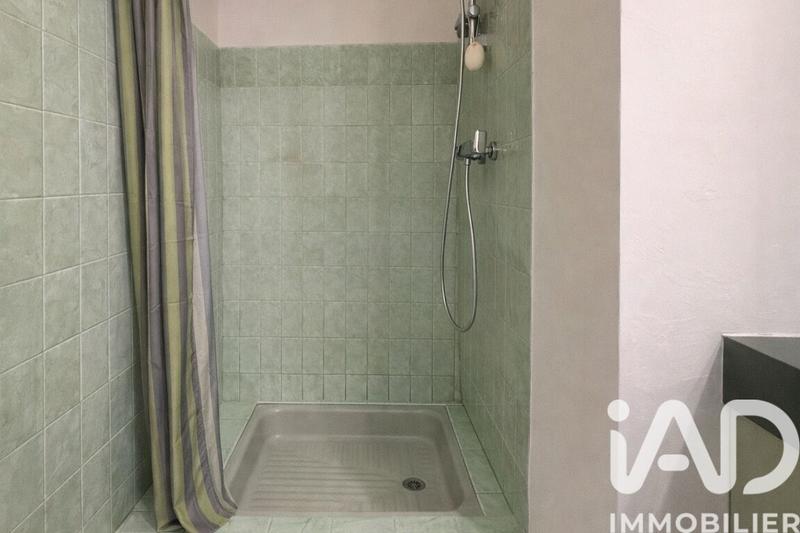 Maison - 239 m² - 8 pièces