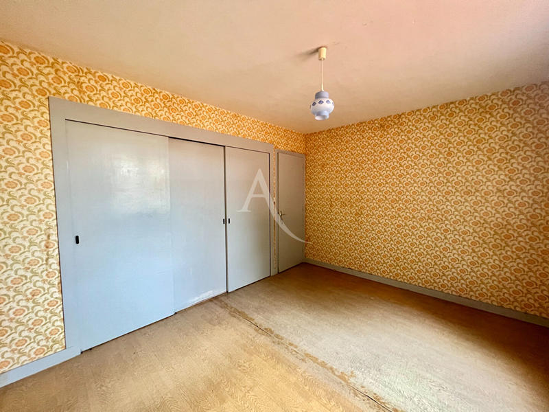 Maison - 206 m² - 8 pièces