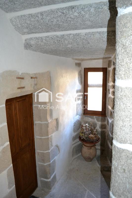 Château - 400 m² - 15 pièces