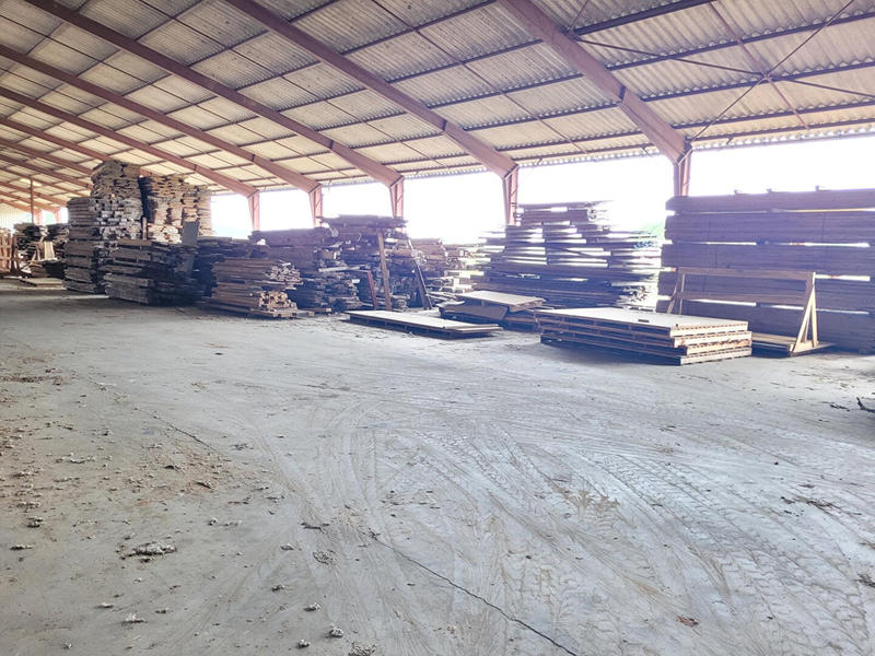 Local d'activité / Entrepôt - 2 116 m²