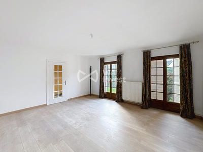 Maison - 152 m² - 7 pièces