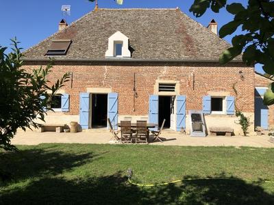 Maison - 200 m² - 8 pièces