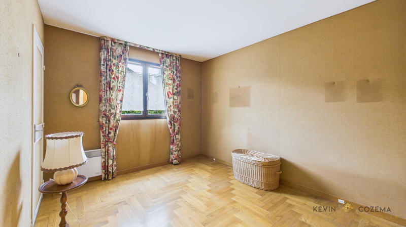 Maison - 145 m² - 8 pièces