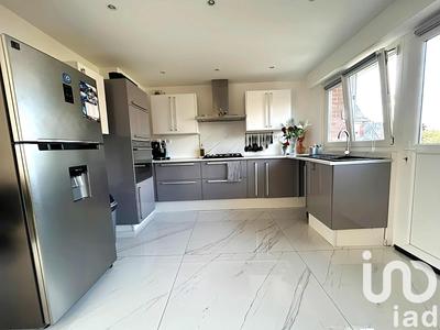 Maison - 86 m² - 5 pièces