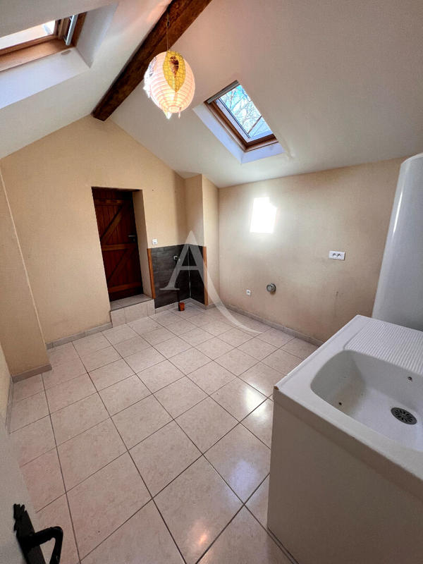 Maison - 97 m² - 3 pièces