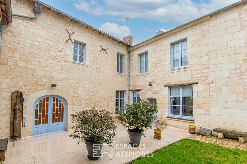 Maison - 290 m² - 9 pièces