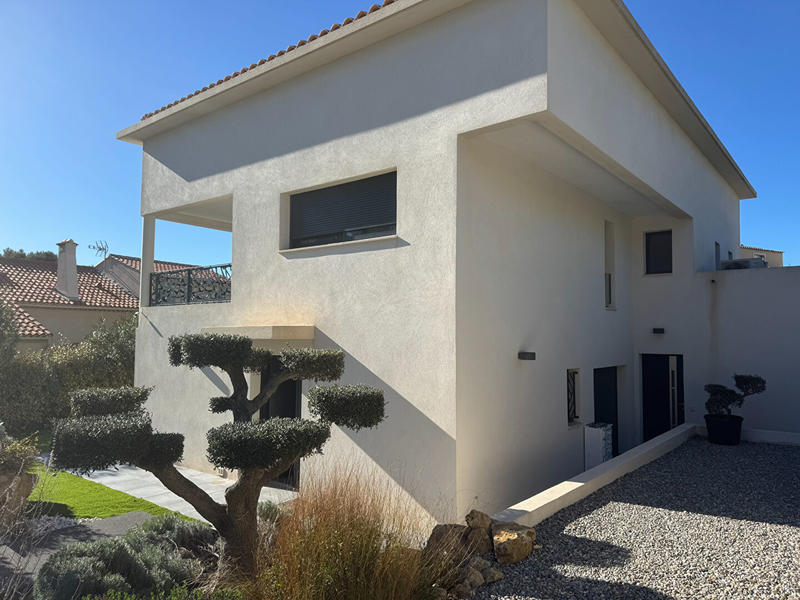 Maison - 220 m² - 6 pièces