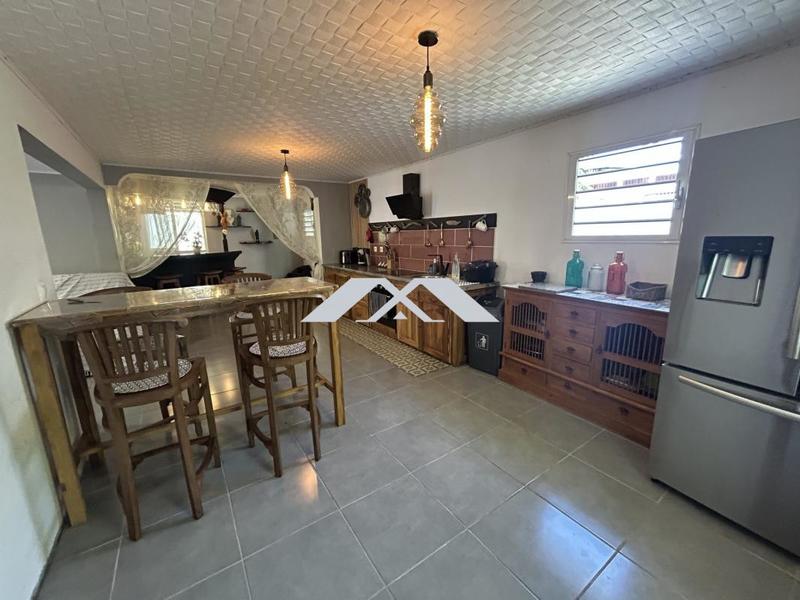 Maison - 98 m² - 5 pièces