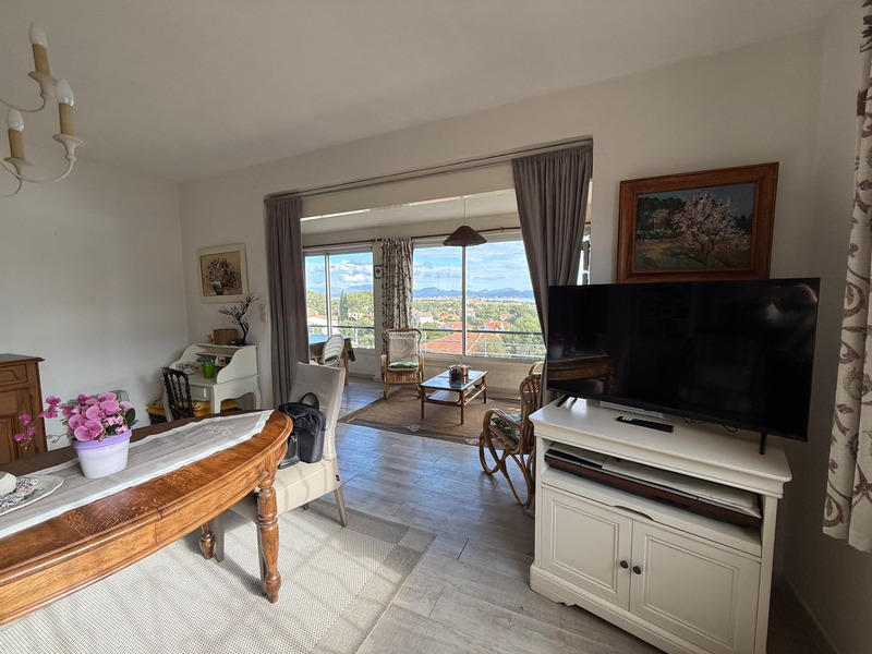 Appartement - 83 m² - 3 pièces