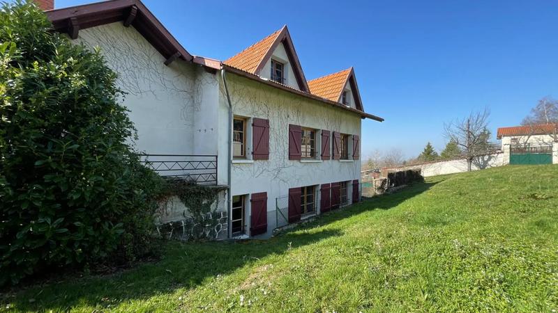 Maison - 251 m² - 13 pièces