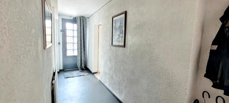 Maison - 230 m² - 14 pièces