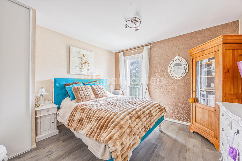 Appartement - 128 m² - 6 pièces