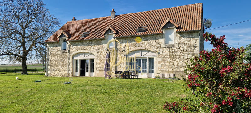 Maison - 270 m² - 10 pièces
