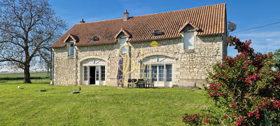Maison - 270 m² - 10 pièces