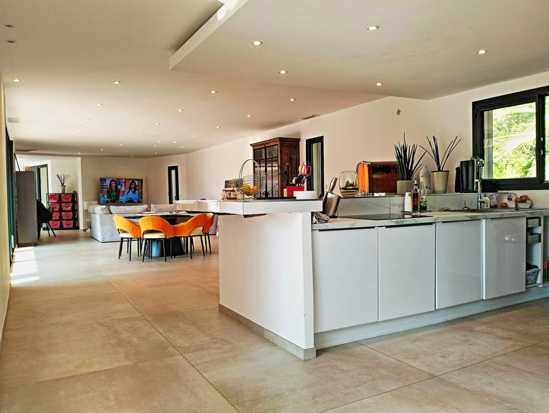 Villa - 350 m² - 9 pièces