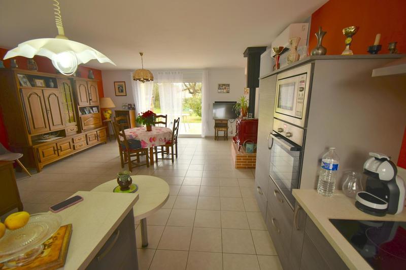 Maison - 97 m² - 5 pièces