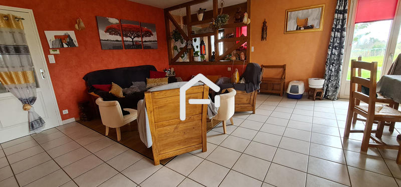 Maison - 225 m² - 8 pièces