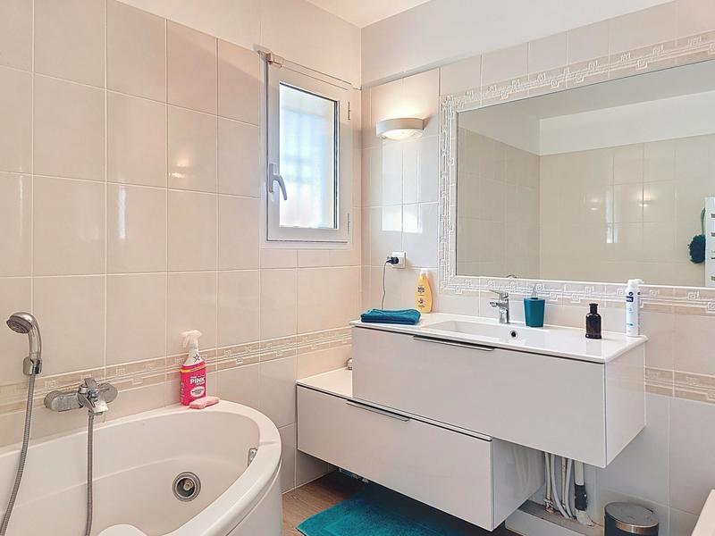 Appartement - 103 m² - 4 pièces