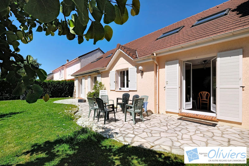 Maison - 171 m² - 7 pièces