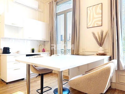 Appartement - 49 m² - 2 pièces