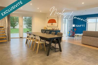 Maison - 240 m² - 6 pièces