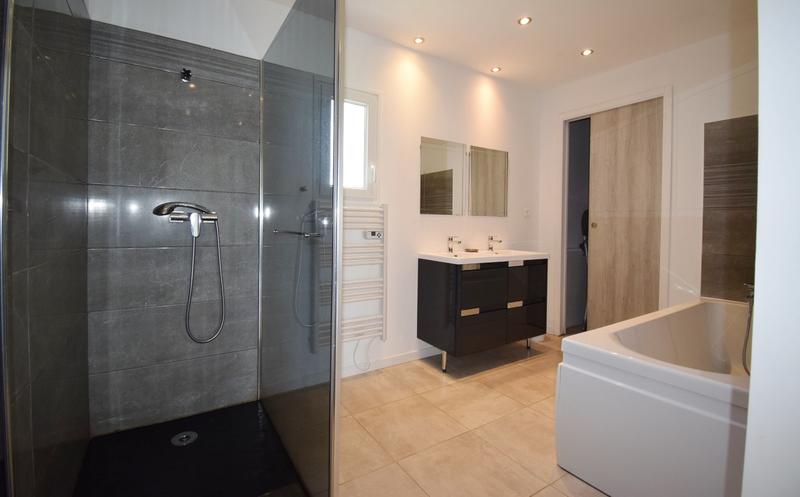 Maison - 167 m² - 5 pièces