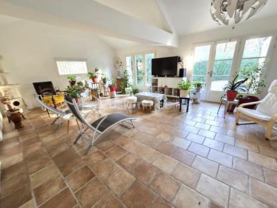 Villa - 200 m² - 7 pièces