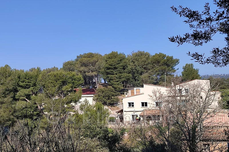 Maison - 185 m² - 8 pièces