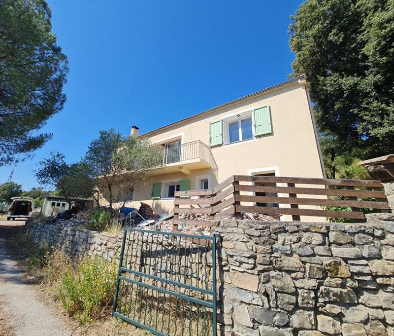 Maison - 195 m² - 8 pièces