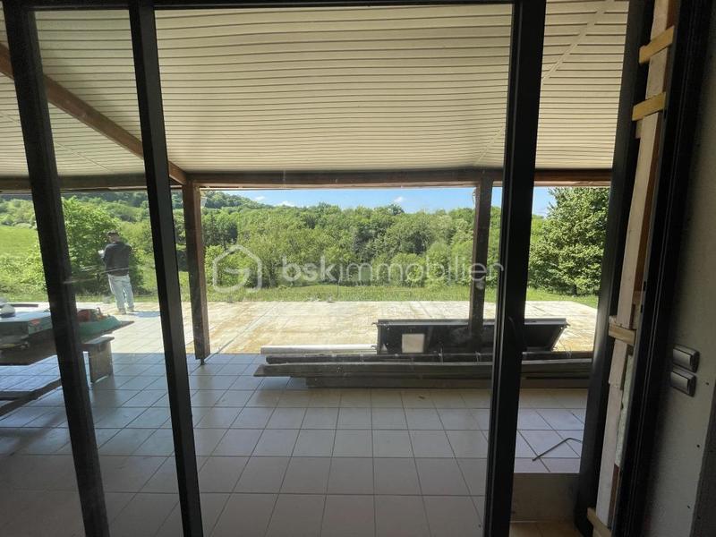 Propriété - 700 m² - 26 pièces