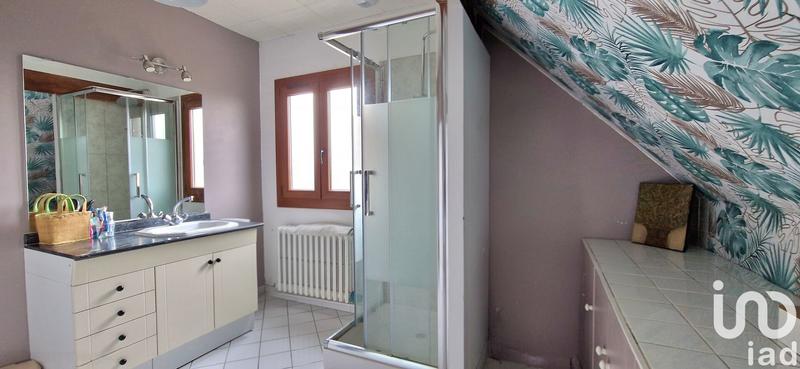 Maison - 222 m² - 7 pièces