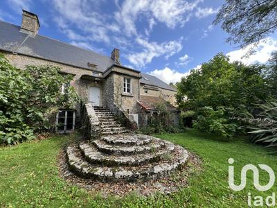 Maison - 438 m² - 16 pièces