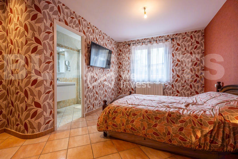 Maison - 291 m² - 10 pièces