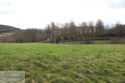 Terrain constructible - 1 707 m²