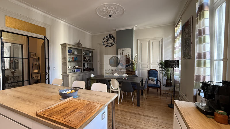 Appartement - 159 m² - 5 pièces