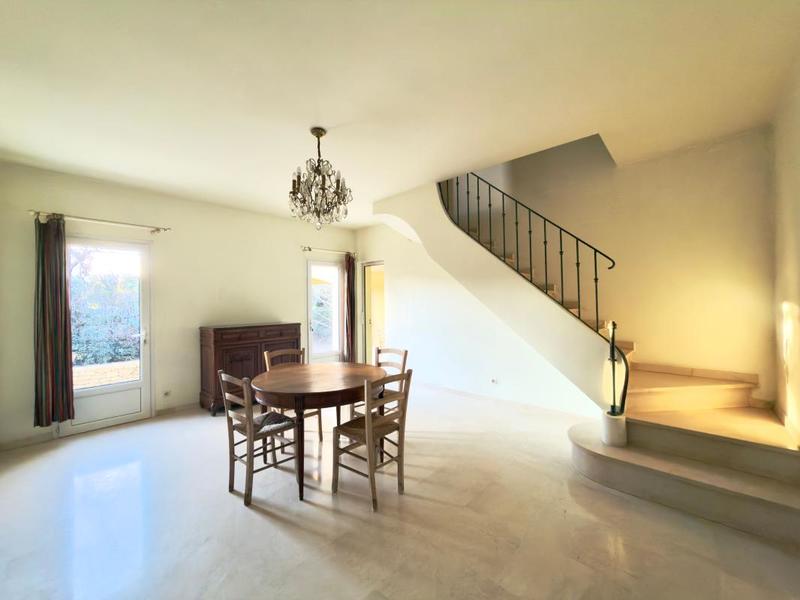 Propriété - 187 m² - 7 pièces