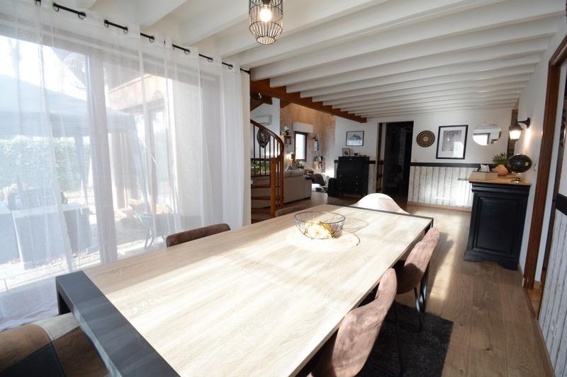 Maison - 152 m² - 6 pièces