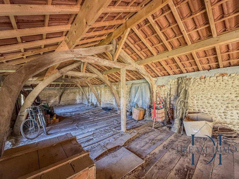 Maison - 217 m² - 6 pièces