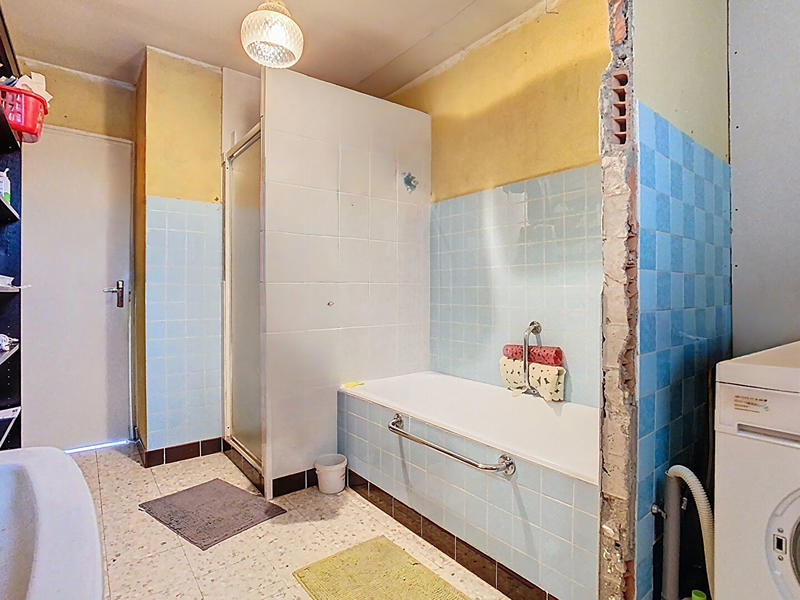 Maison - 280 m² - 11 pièces