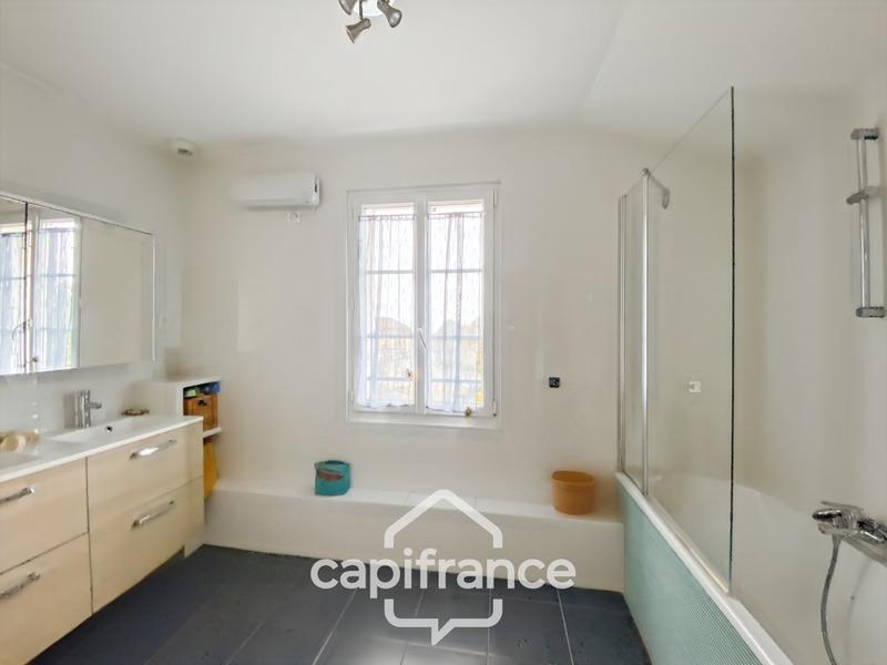 Maison bourgeoise - 212 m² - 8 pièces