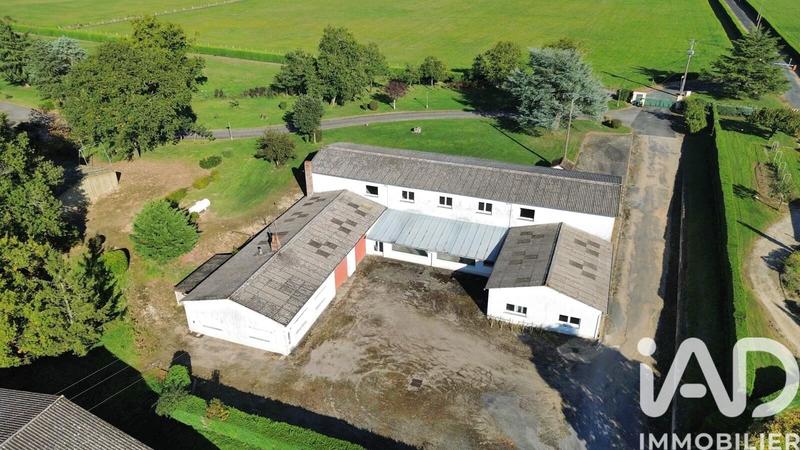 Maison - 228 m² - 11 pièces