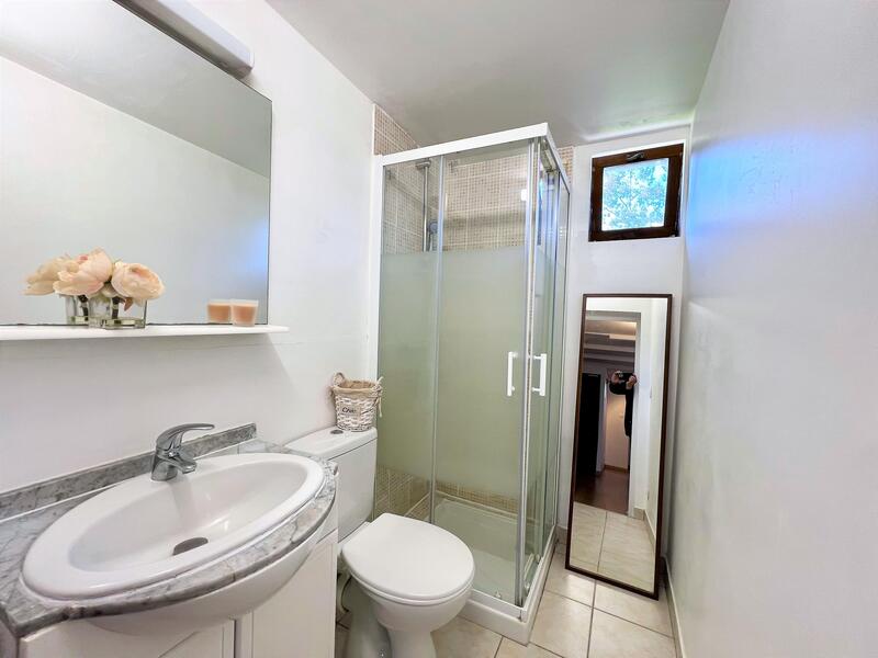 Maison - 96 m² - 5 pièces