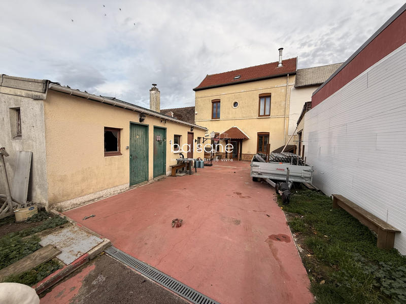 Maison - 100 m² - 6 pièces